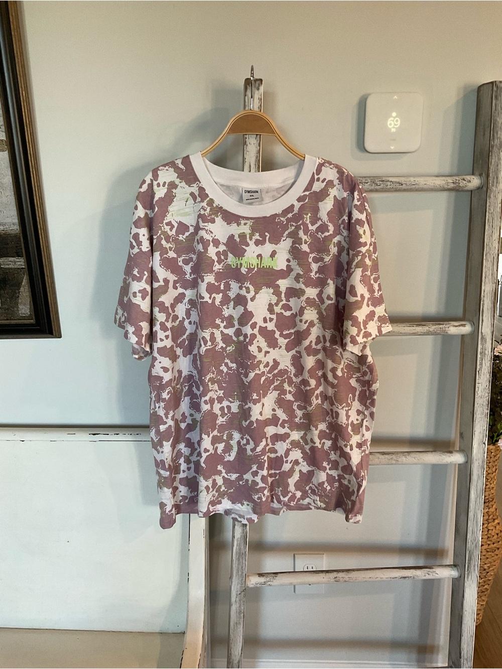 Gymshark Small Camo Print Short Sleeve Oversized Tee Purple Neon Shirt XXL EUC